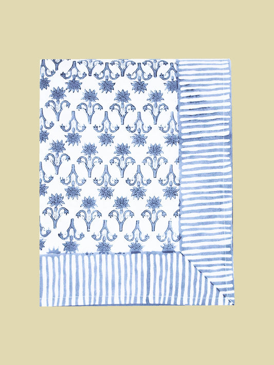 Tablecloth Lily Blue 150x250cm