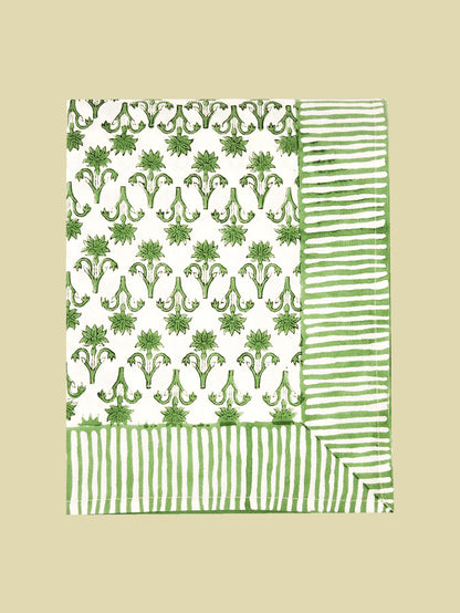 Tablecloth Lily Green 150x250cm
